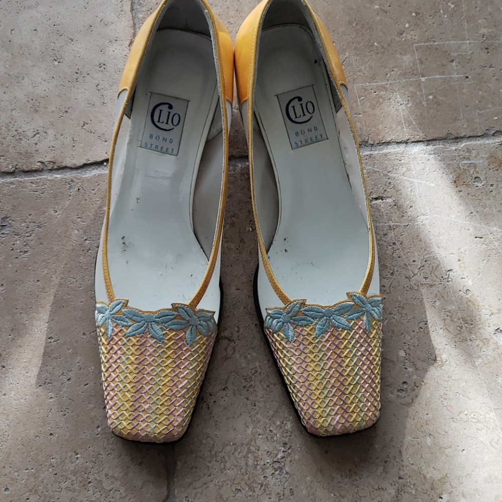 CLIO 💞 VINTAGE BEAUTIFUL SHOES